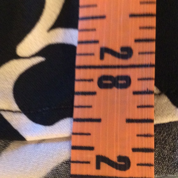 🌟 Worthington Black with White Outlined Flowers - Picture 9 of 12